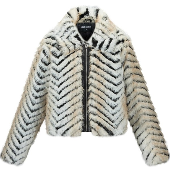 Faux Fur Leopard Coat - Picture 1 of 4